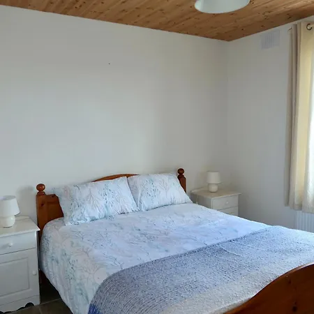 Hill View House