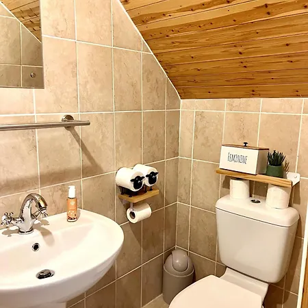 Hill View House *