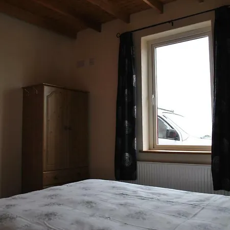 Hill View House Guest house *